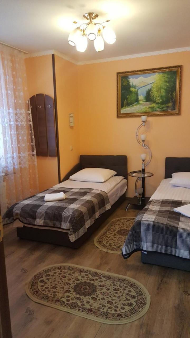 Zatishok Guest House Rakhiv Extérieur photo
